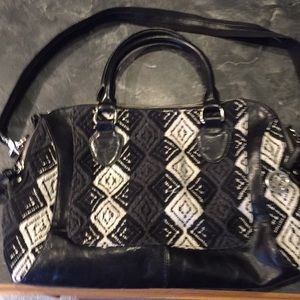 Audrey Brooke Spacious Black & White HandBag